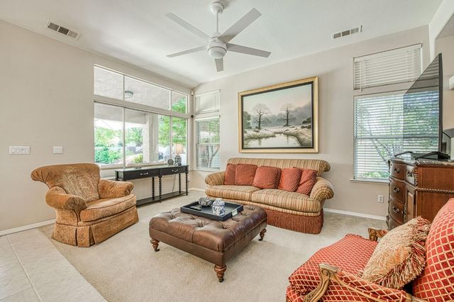 10621 N Pierpont Circle, Fresno, CA 93730