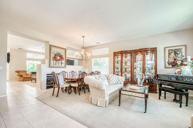 10621 N Pierpont Circle, Fresno, CA 93730