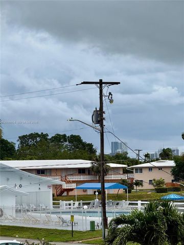800 SW 11th Ave 19A, Hallandale Beach, FL 33009