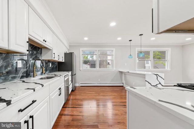 425 NORTH LN, Ridley Park, PA 19078