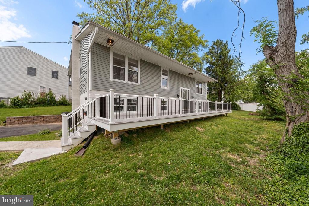 425 NORTH LN, Ridley Park, PA 19078