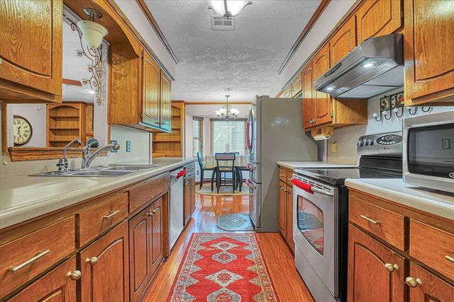 2713 NE Bell Ave, Lawton, OK 73507