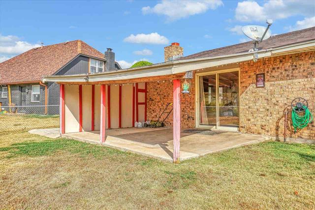 2713 NE Bell Ave, Lawton, OK 73507
