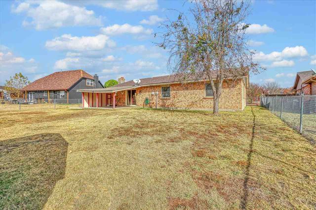 2713 NE Bell Ave, Lawton, OK 73507