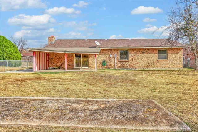 2713 NE Bell Ave, Lawton, OK 73507