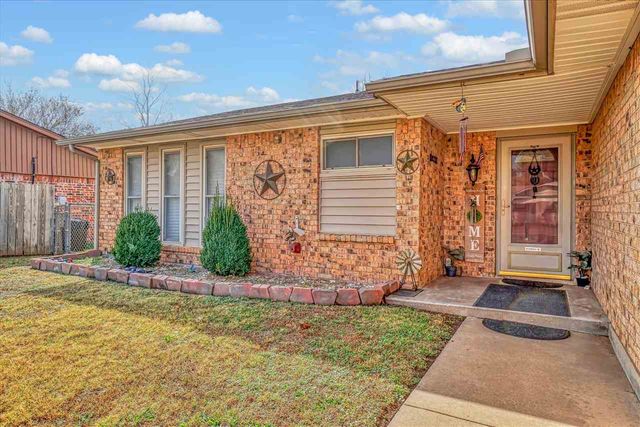 2713 NE Bell Ave, Lawton, OK 73507