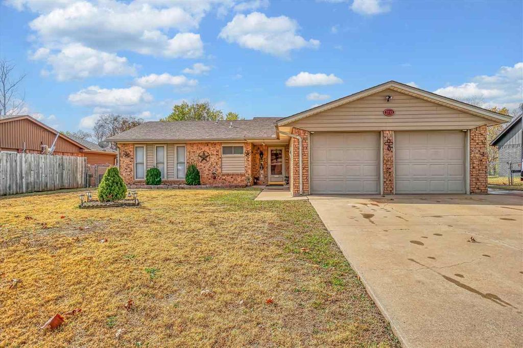 2713 NE Bell Ave, Lawton, OK 73507