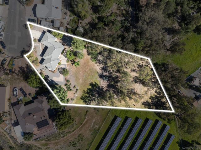 905 Loma Ct, El Cajon, CA 92020