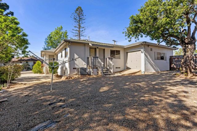 905 Loma Ct, El Cajon, CA 92020