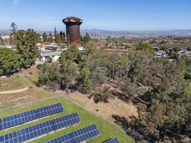 905 Loma Ct, El Cajon, CA 92020