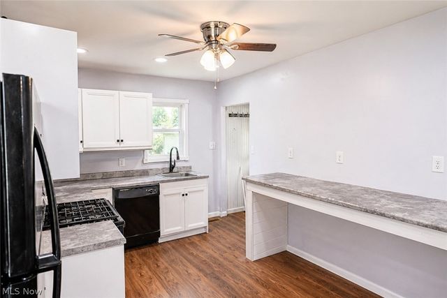 2906 6th Avenue, Parkersburg, WV 26101