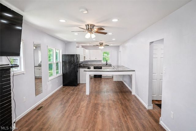 2906 6th Avenue, Parkersburg, WV 26101