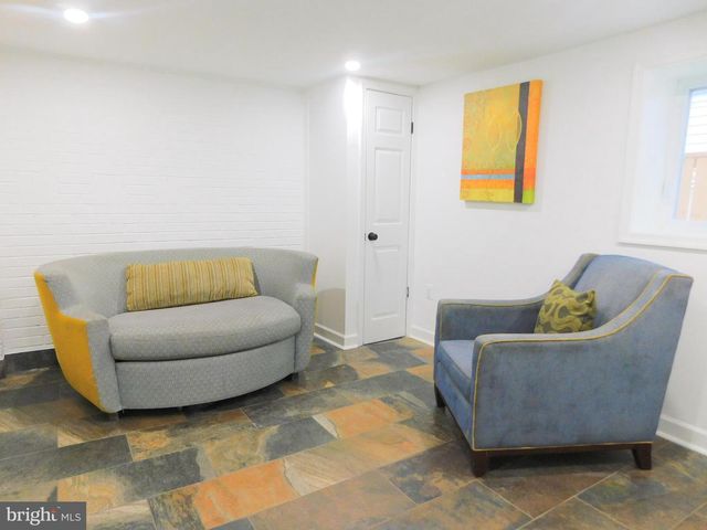 24 53RD PL SE, Washington, DC 20019