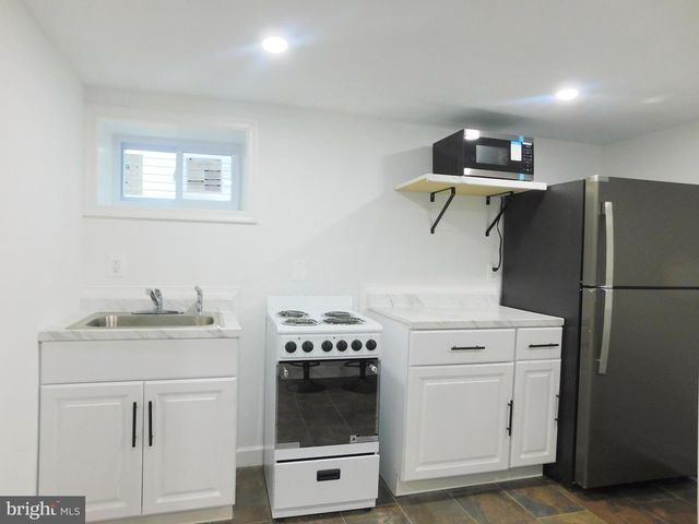 24 53RD PL SE, Washington, DC 20019