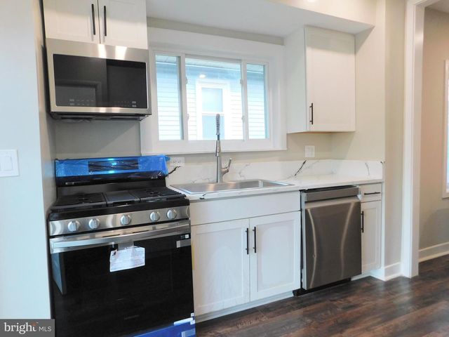 24 53RD PL SE, Washington, DC 20019