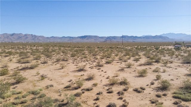 0000 Maverick Road, Golden Valley, AZ 86413