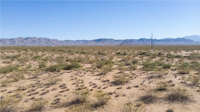 0000 Maverick Road, Golden Valley, AZ 86413