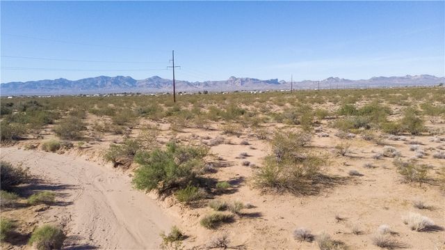 0000 Maverick Road, Golden Valley, AZ 86413