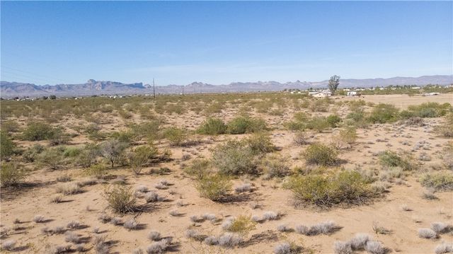 0000 Maverick Road, Golden Valley, AZ 86413