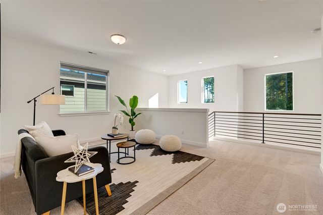 33133 Evergreen Avenue SE, Black Diamond, WA 98010