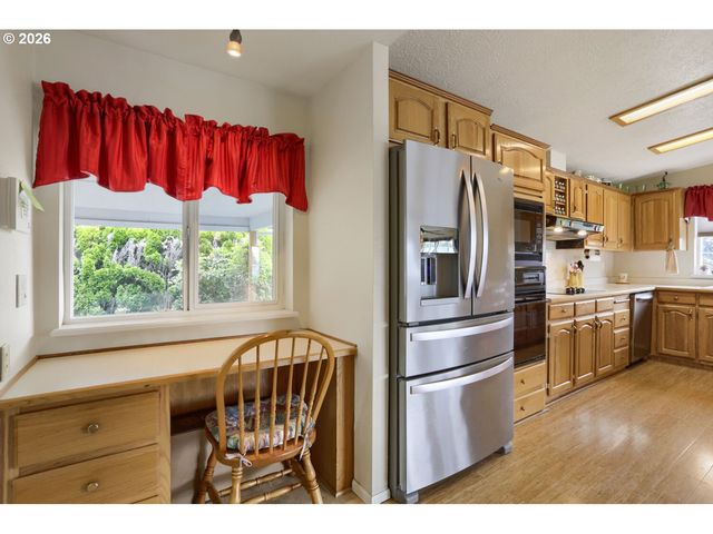 5701 Ne ST JOHNS Rd 77, Vancouver, WA 98661