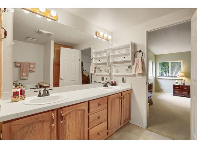 5701 Ne ST JOHNS Rd 77, Vancouver, WA 98661