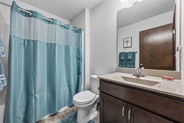 4420 Calder Dr, Marion, IA 52302