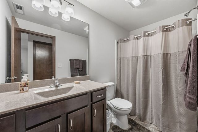 4420 Calder Dr, Marion, IA 52302