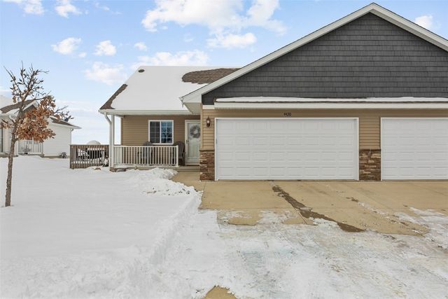 4420 Calder Dr, Marion, IA 52302
