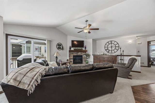 4420 Calder Dr, Marion, IA 52302