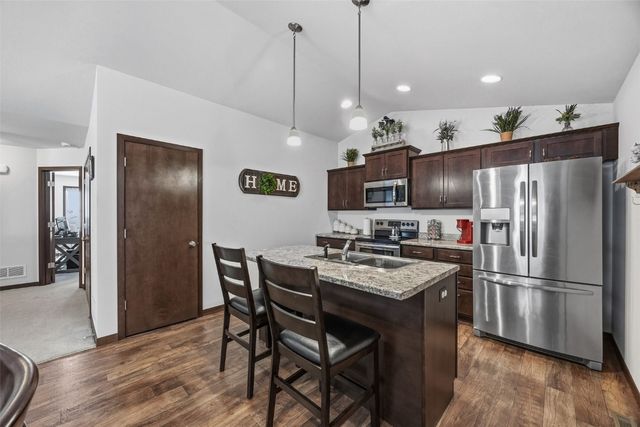 4420 Calder Dr, Marion, IA 52302