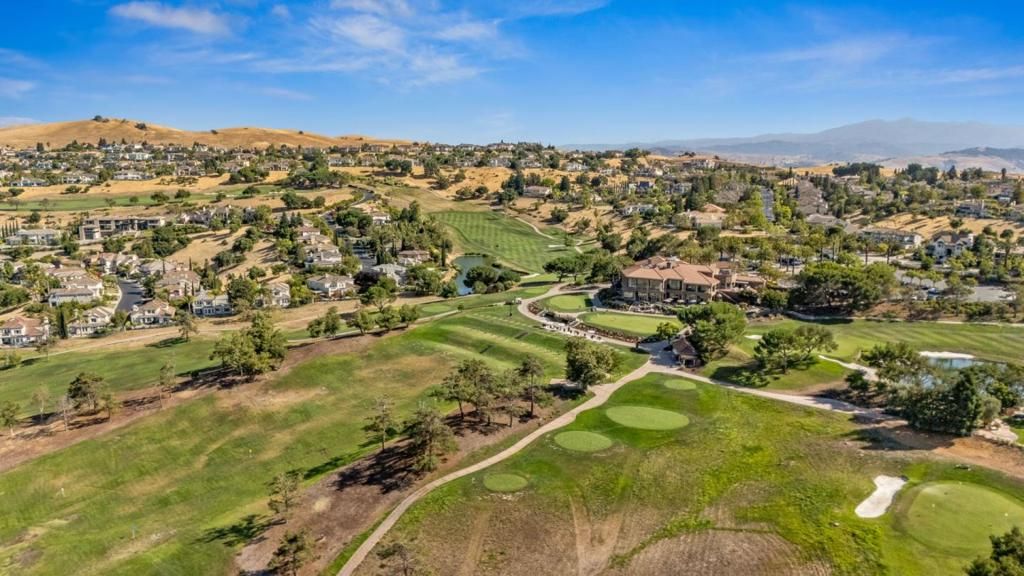 Image 61 of property listing at 755 Feller Avenue, San Jose, CA 95127