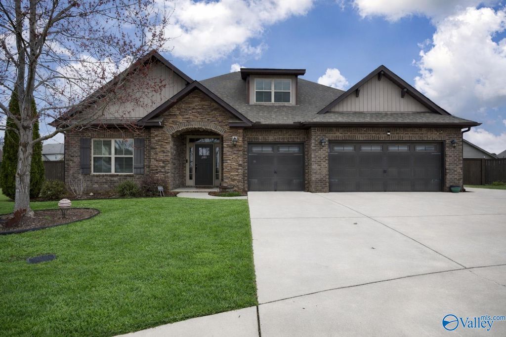 201 Rowan Street, Meridianville, AL 35759