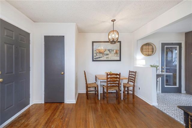 8601 W 69th Street, Overland Park, KS 66204