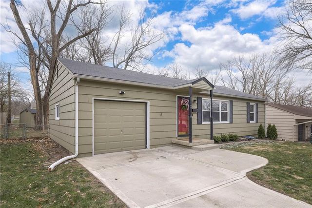 8601 W 69th Street, Overland Park, KS 66204