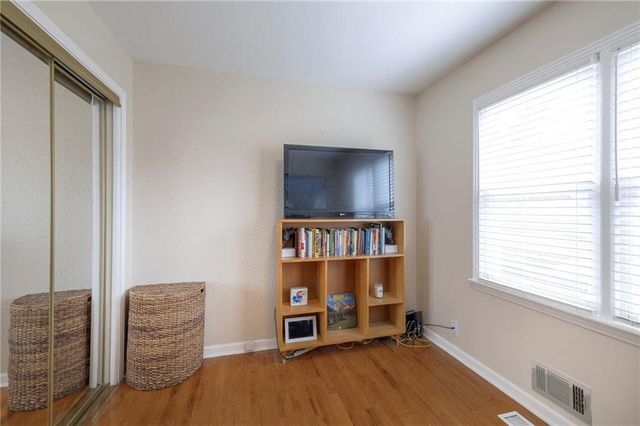 8601 W 69th Street, Overland Park, KS 66204