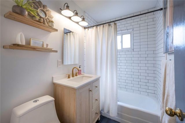 8601 W 69th Street, Overland Park, KS 66204