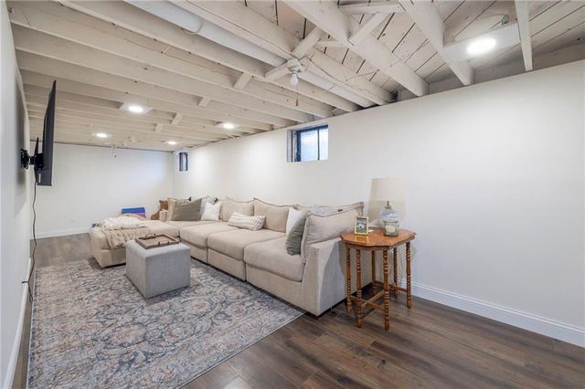 8601 W 69th Street, Overland Park, KS 66204