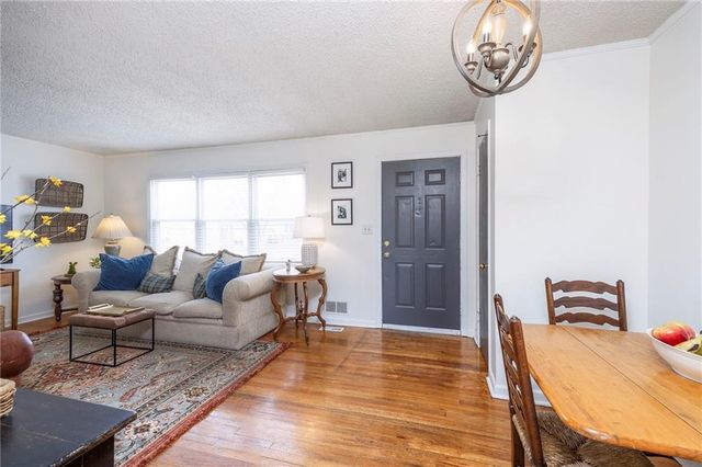 8601 W 69th Street, Overland Park, KS 66204