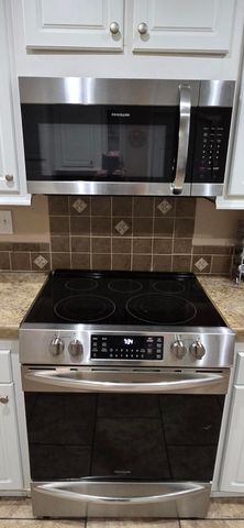 162 Plantation Boulevard 162, Lake Worth, FL 33467