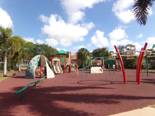 162 Plantation Boulevard 162, Lake Worth, FL 33467