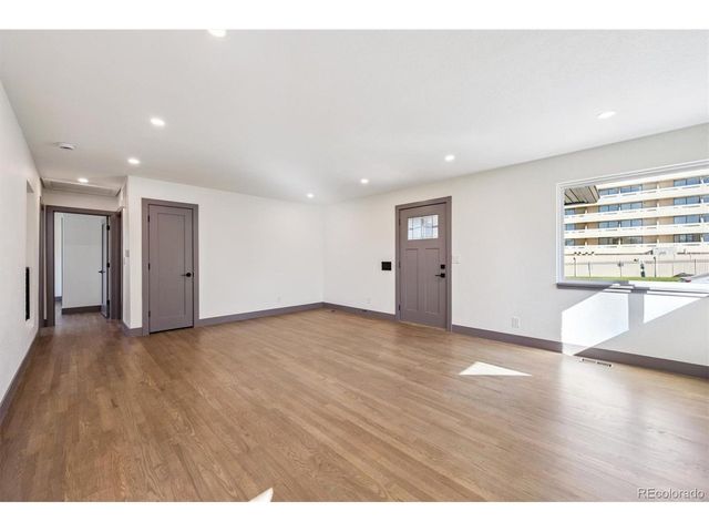 3323 Poplar St 3323, Denver, CO 80207