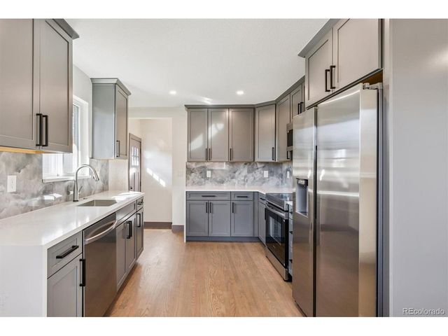 3323 Poplar St 3323, Denver, CO 80207