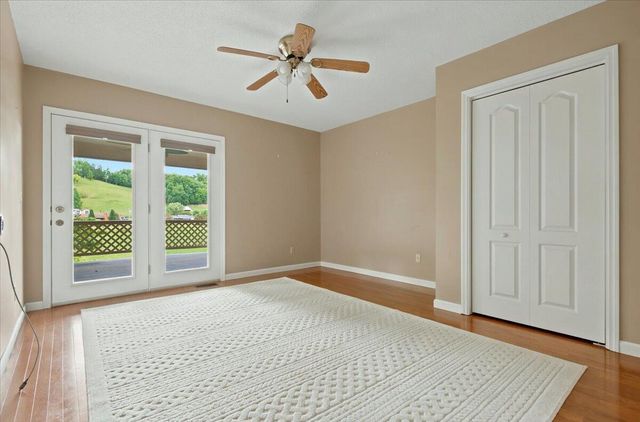 141 Junior Hayes Loop 141, Rockholds, KY 40759