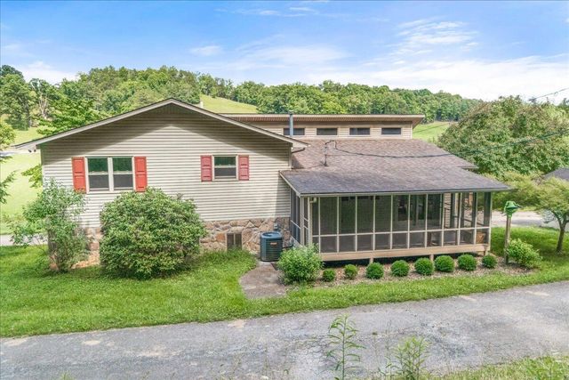 141 Junior Hayes Loop 141, Rockholds, KY 40759
