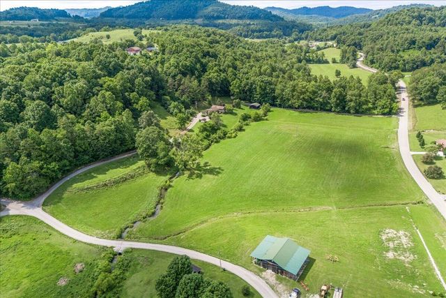 141 Junior Hayes Loop 141, Rockholds, KY 40759