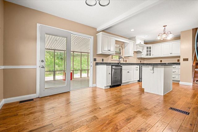 141 Junior Hayes Loop 141, Rockholds, KY 40759