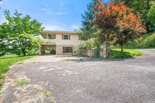 141 Junior Hayes Loop 141, Rockholds, KY 40759