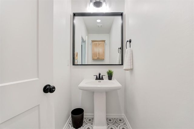 4533 Maple Ridge Drive, Edmond, OK 73034
