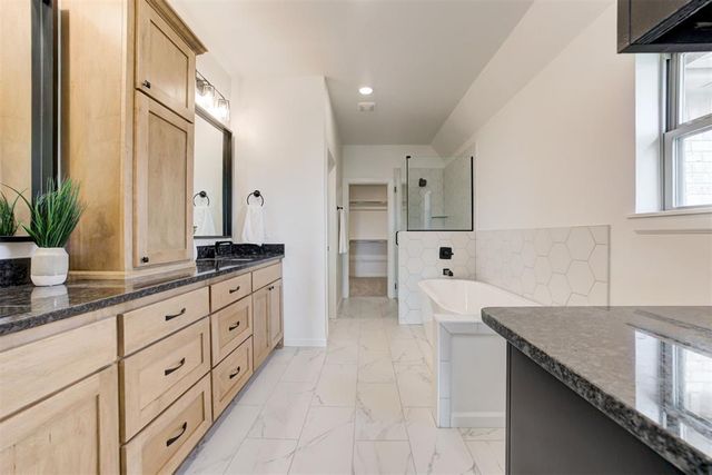 4533 Maple Ridge Drive, Edmond, OK 73034